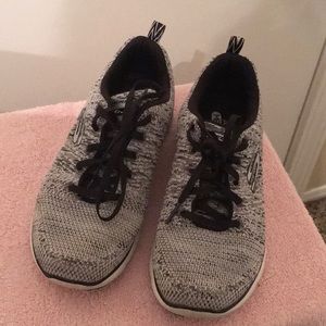 Sketchers Air Cooled Memory foam